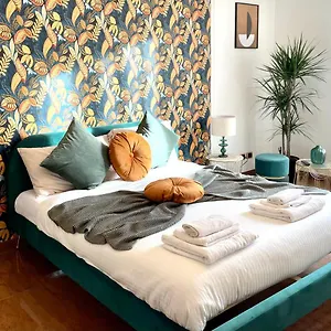https://sismondi-apartment-citt-studi.it-lombardy.com